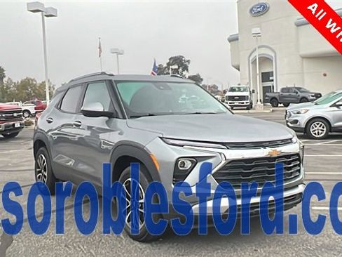 Used 2025 Chevrolet TrailBlazer LT image 1