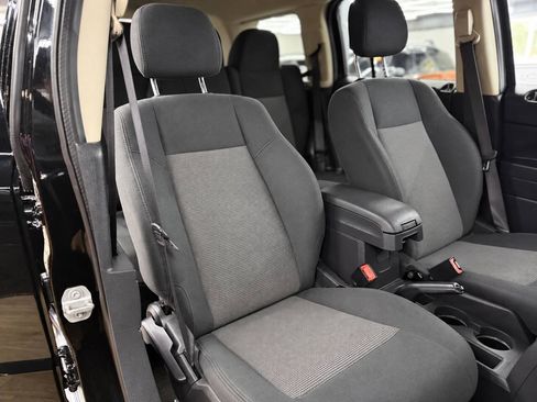 Used 2016 Jeep Patriot Sport FWD image 16