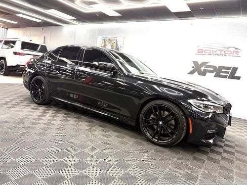 Used 2020 BMW 330i Sedan w/ M Sport Package RWD image 2