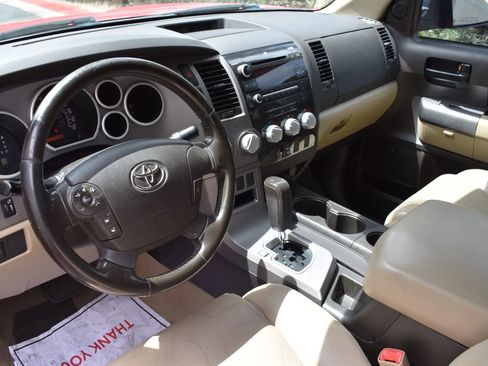 Used 2010 Toyota Tundra 4x4 Double Cab image 7