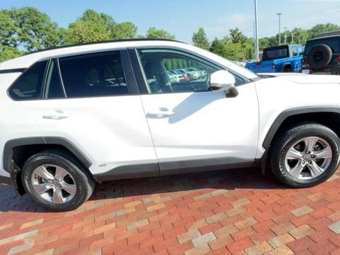 Used 2024 Toyota RAV4 XLE w/ Convenience Package AWD/4WD image 2