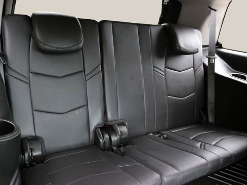 Used 2019 Cadillac Escalade Luxury RWD image 20