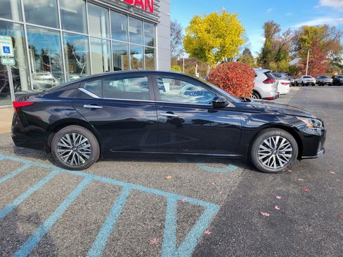 New 2025 Nissan Altima 2.5 SV w/ SV Premium Package image 3