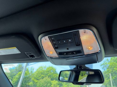Used 2015 Jeep Grand Cherokee Altitude AWD/4WD image 23