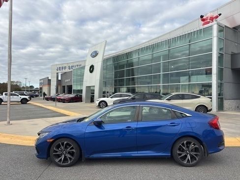 Used 2020 Honda Civic Sport image 2