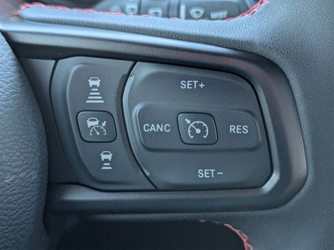 Used 2024 Jeep Wrangler Rubicon image 25