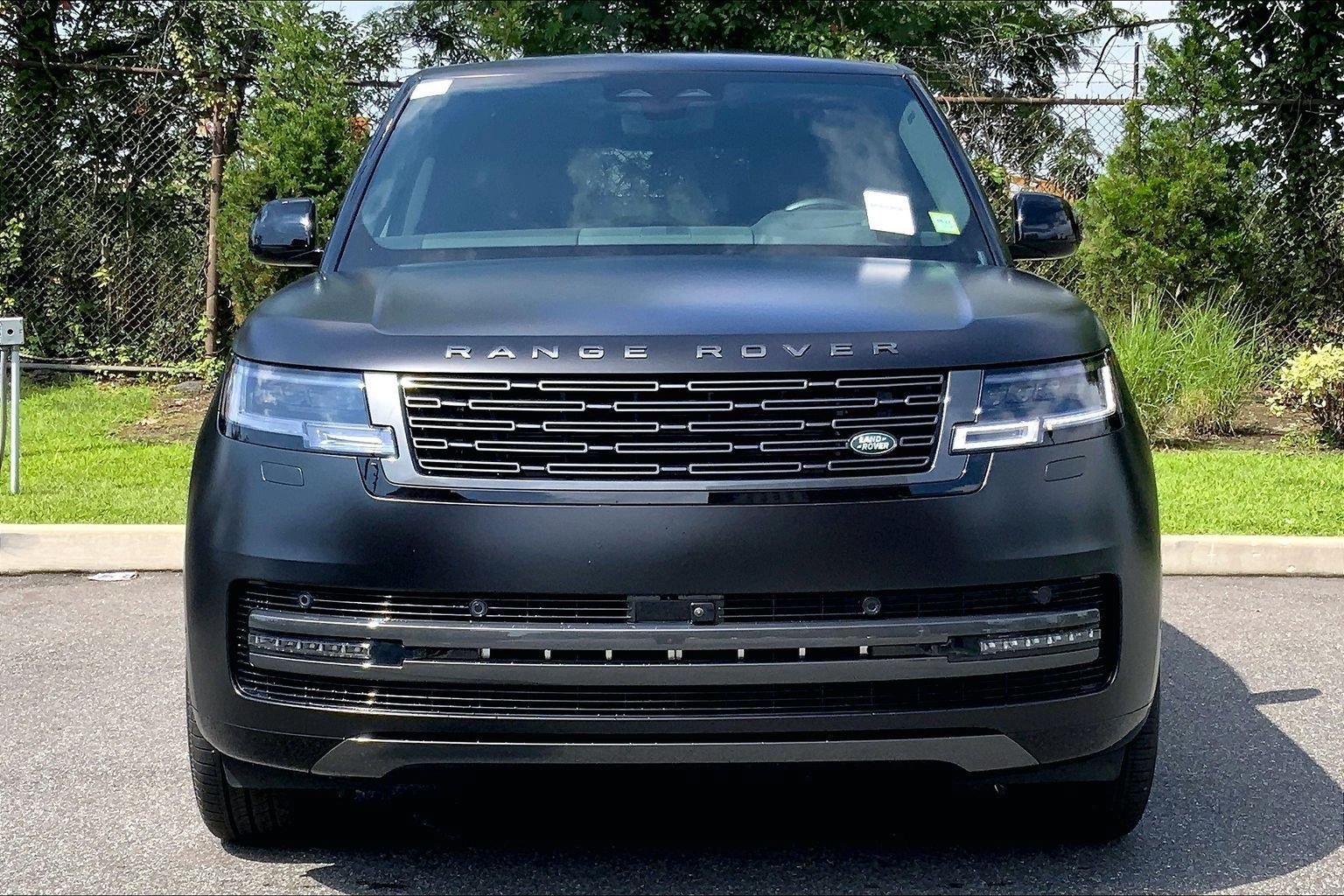 New 2026 Land Rover Range Rover Long Wheelbase Autobiography AWD/4WD image 3