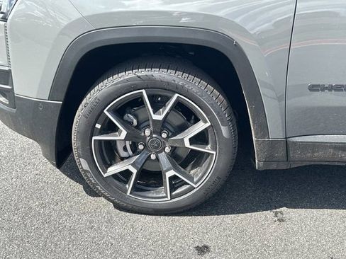 New 2026 Jeep Cherokee Overland image 12