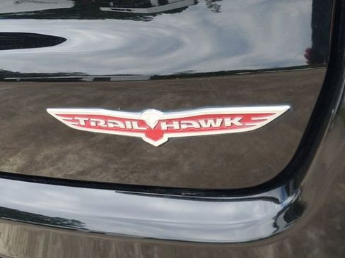 Used 2018 Jeep Compass Trailhawk w/ Navigation Group AWD/4WD image 5
