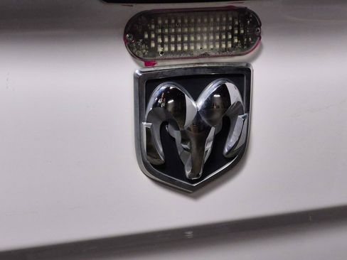 Used 2019 RAM 1500 Express image 6