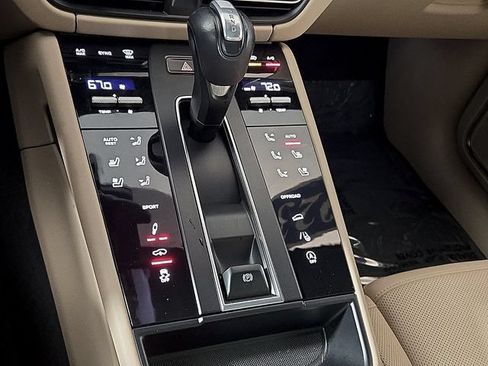 Used 2023 Porsche Macan S AWD/4WD image 27