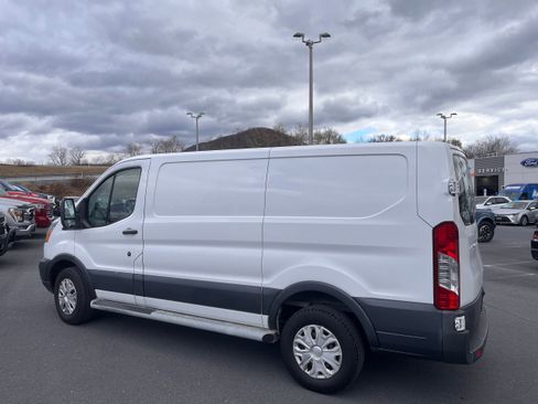 Used 2018 Ford Transit 250 130 Low Roof w/ Exterior Upgrade Package image 6
