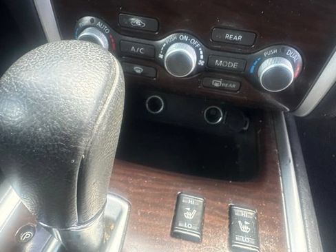 Used 2013 Nissan Pathfinder SL AWD/4WD image 15