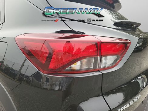 Used 2022 Chevrolet TrailBlazer LT w/ Convenience Package image 30