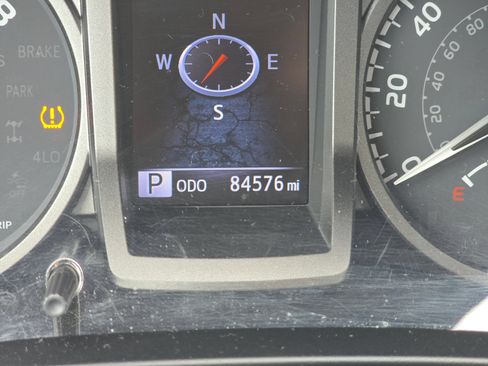 Used 2021 Toyota Tacoma TRD Pro AWD/4WD image 27