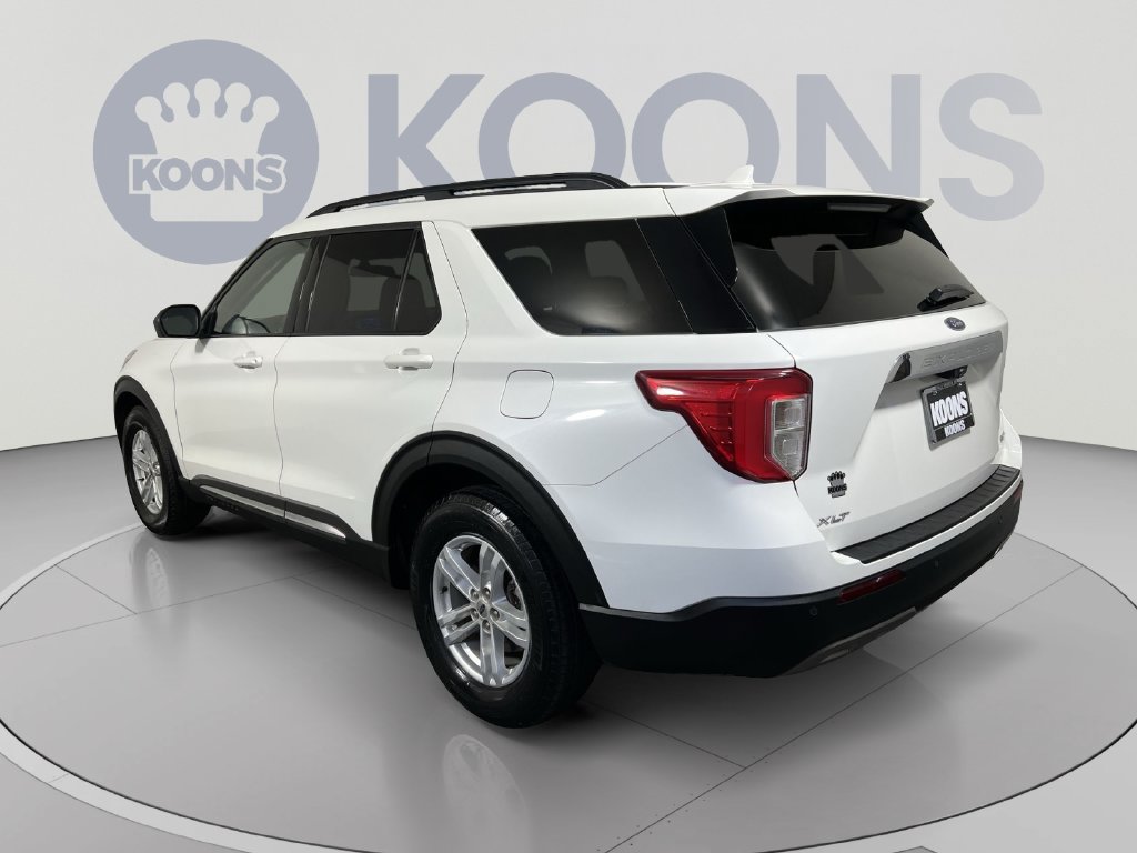 Used 2022 Ford Explorer XLT w/ Equipment Group 202A AWD/4WD image 8