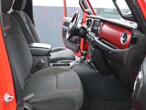 Used 2022 Jeep Wrangler Unlimited Rubicon AWD/4WD image 26