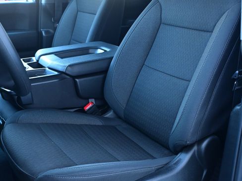 Used 2025 Chevrolet Silverado 2500 Custom w/ Custom Value Package image 14