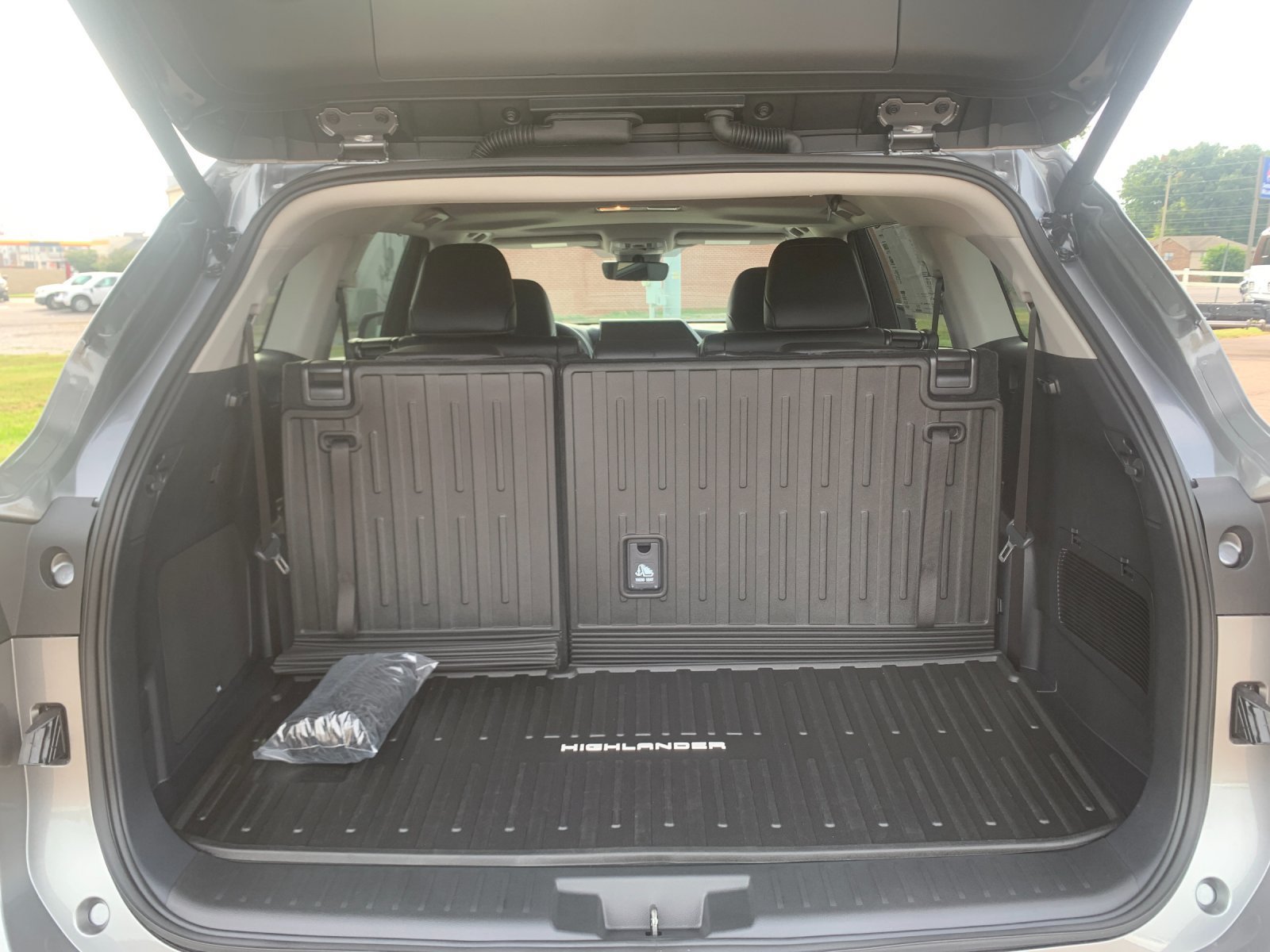New 2026 Toyota Highlander Limited AWD/4WD image 18