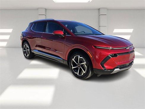 Used 2025 Chevrolet Equinox EV LT w/ Convenience Package image 7