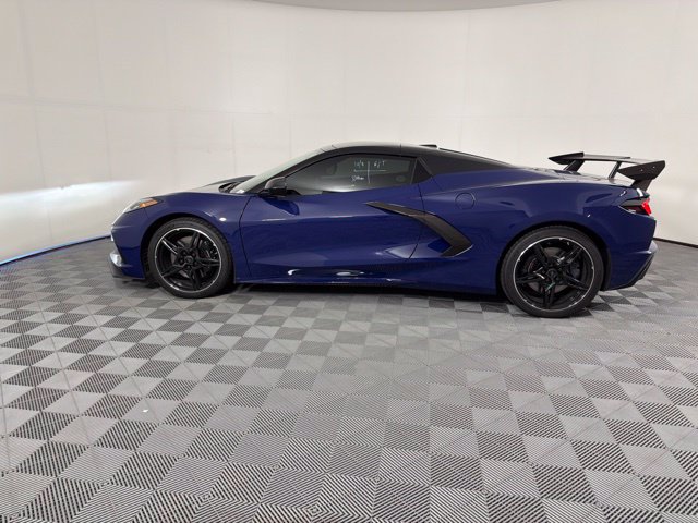 Used 2025 Chevrolet Corvette Stingray Premium Conv w/ Z51 Performance Package RWD image 9