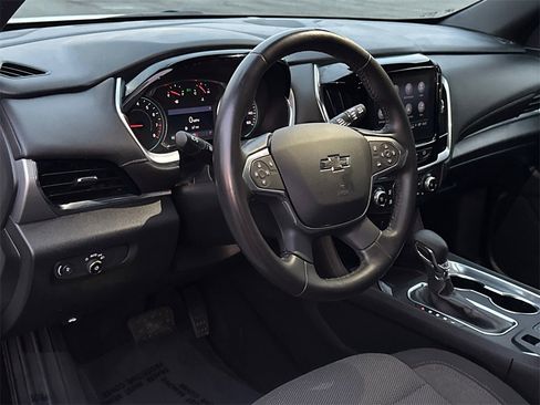 Used 2022 Chevrolet Traverse LT w/ Midnight/Sport Edition image 22