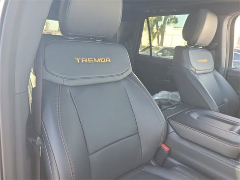 New 2026 Ford Expedition Tremor image 25