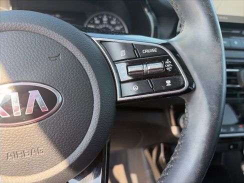 Used 2021 Kia Seltos SX w/ SX Sunroof Package image 11