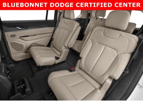 Used 2021 Jeep Grand Cherokee L Limited RWD image 8