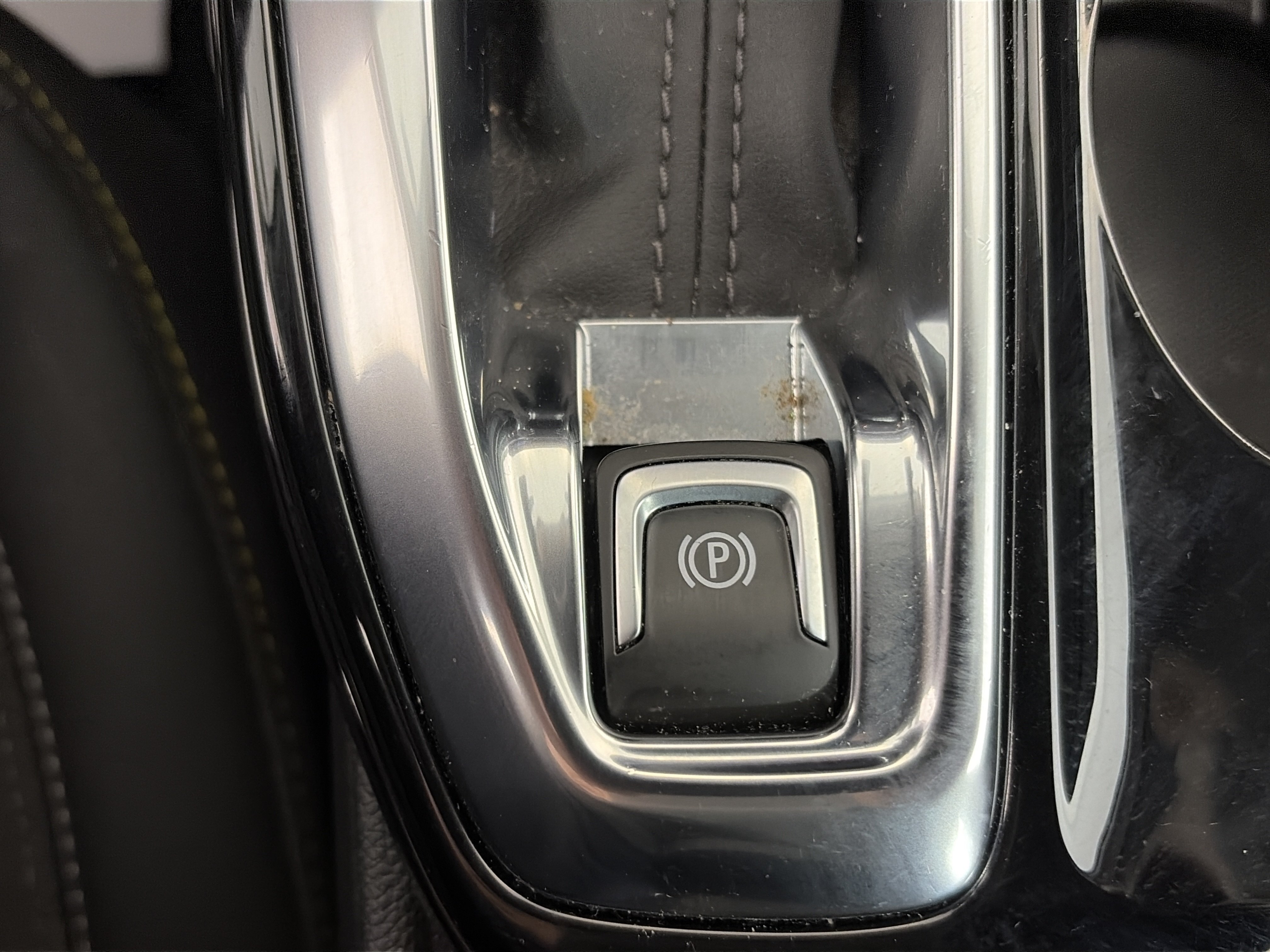Used 2024 Chevrolet Trax LT w/ Driver Confidence Package FWD image 26