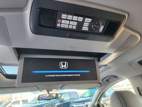 Used 2011 Honda Odyssey Touring image 24