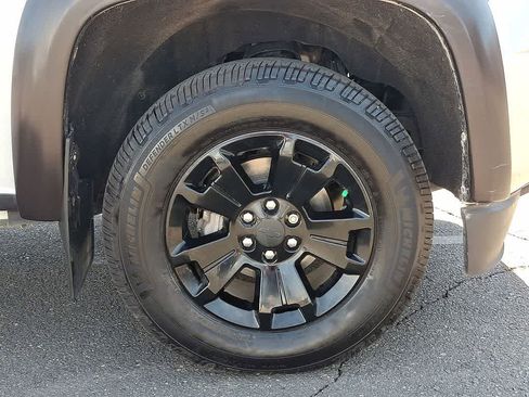 Used 2020 Chevrolet Colorado LT w/ Luxury Package image 26