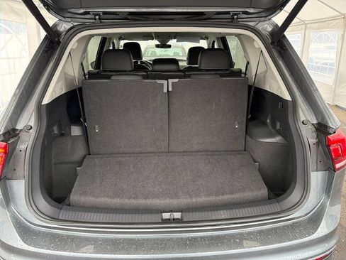 Used 2024 Volkswagen Tiguan SE image 26