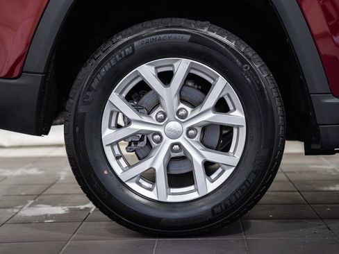 Certified 2023 Jeep Grand Cherokee Limited image 23