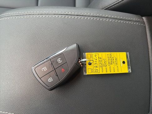 Used 2026 GMC Canyon Elevation w/ Convenience Package image 33