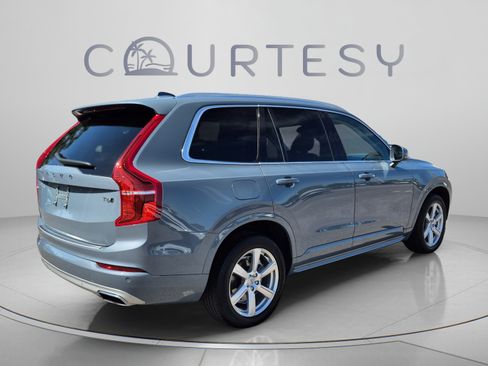 Used 2021 Volvo XC90 T6 Momentum w/ Climate Package AWD/4WD image 5