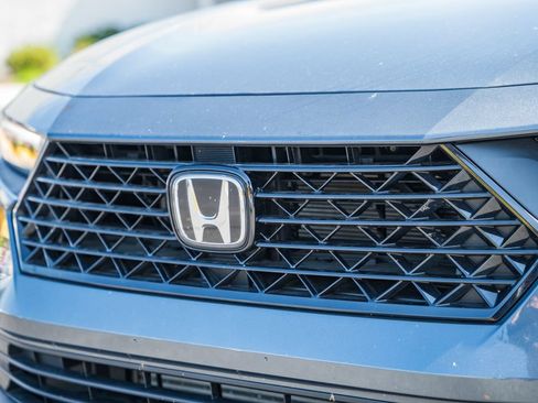 Used 2024 Honda Accord EX image 10