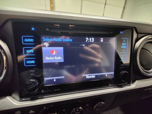 Used 2018 Toyota Tacoma TRD Off-Road w/ TRD Premium Off Road Package AWD/4WD image 41