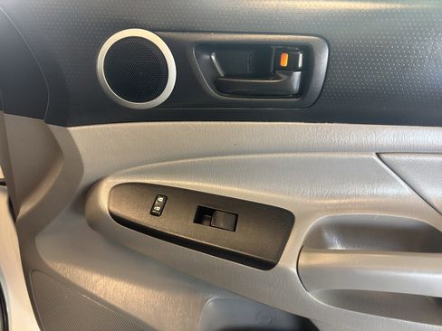 Used 2012 Toyota Tacoma 4x4 Double Cab image 15