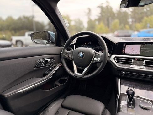 Used 2021 BMW 330i Sedan w/ Premium Package image 16