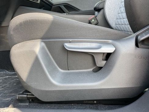 New 2025 Volkswagen Tiguan S AWD/4WD image 31