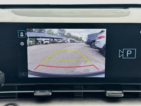 Used 2024 Hyundai Kona SEL FWD image 11