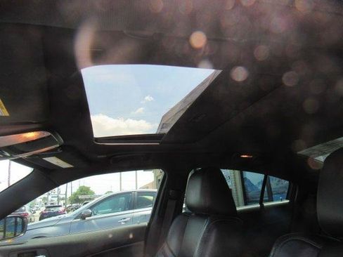 Used 2022 Dodge Charger SXT w/ Leather Interior Group RWD image 15