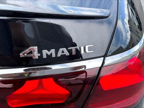 Used 2025 Mercedes-Benz E 350 4MATIC Sedan image 9