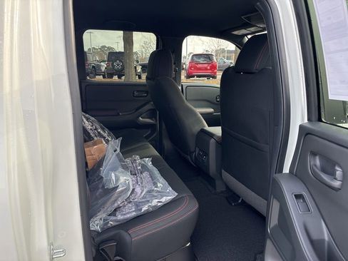 New 2026 Nissan Frontier PRO-4X w/ Pro-4x Convenience Package image 17