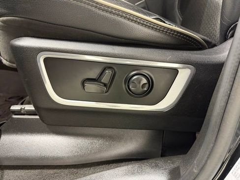 Used 2022 RAM 1500 Laramie image 11