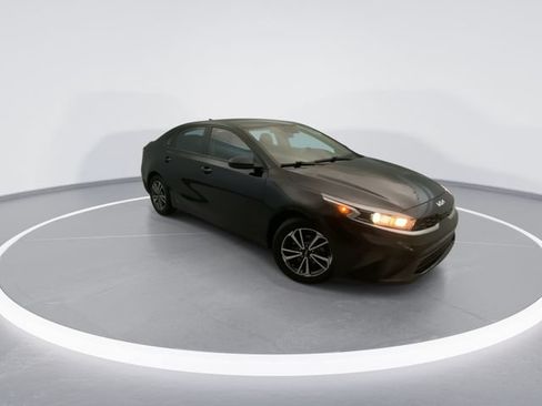 Used 2023 Kia Forte LXS FWD image 8
