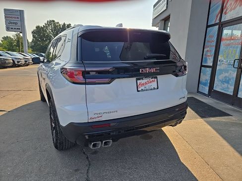 Used 2026 GMC Acadia AT4 w/ Luxury Package AWD/4WD image 9