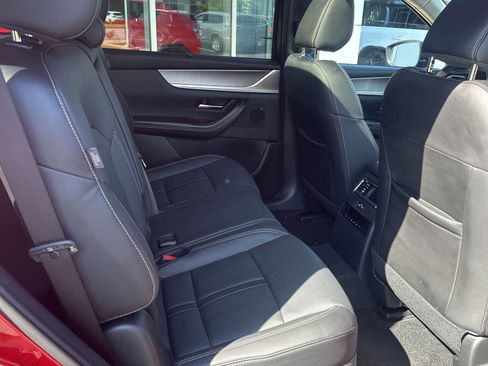 Used 2025 MAZDA CX-70 Plug-In Hybrid w/ Premium Pkg image 13