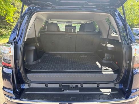 Used 2024 Toyota 4Runner Limited AWD/4WD image 23